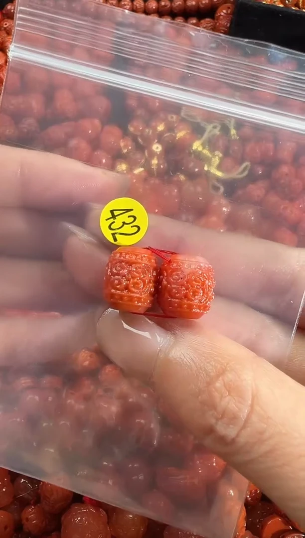 颈饰未镶嵌南红玛瑙1