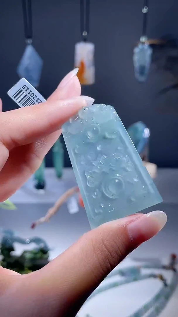 颈饰未镶嵌翡翠仿古牌