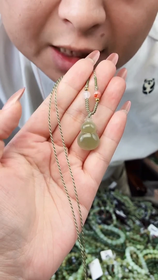 和田玉未镶嵌颈饰拍一发一