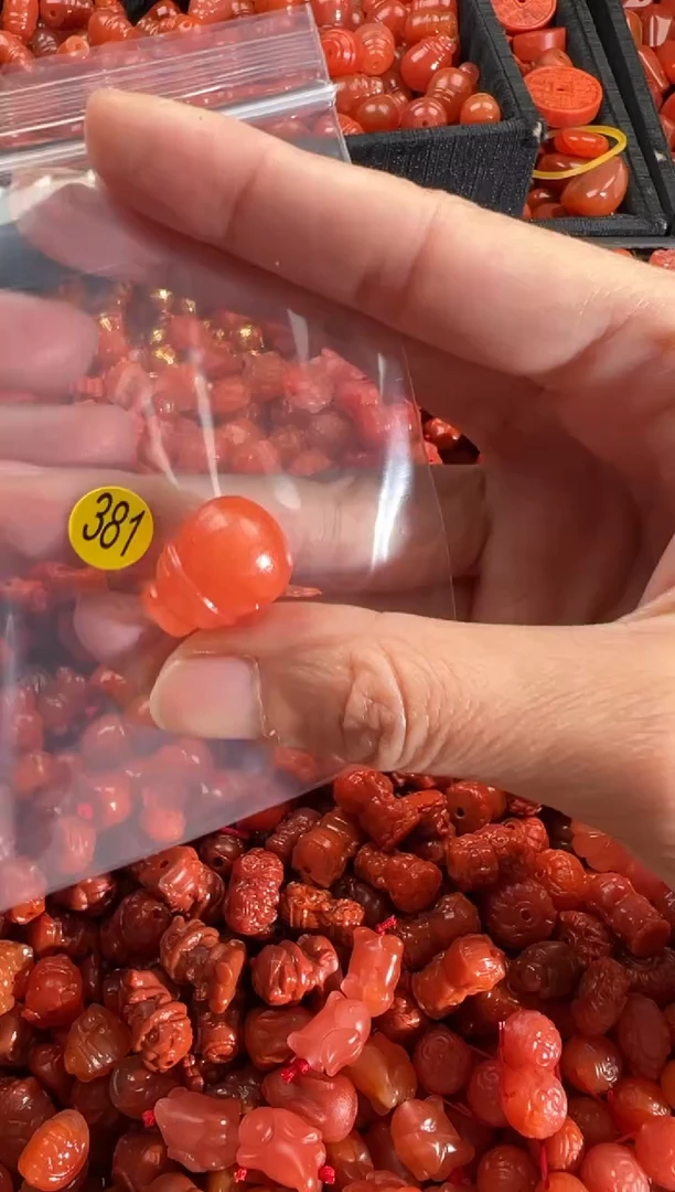 【闪购商品】南红玛瑙颈饰未镶嵌1