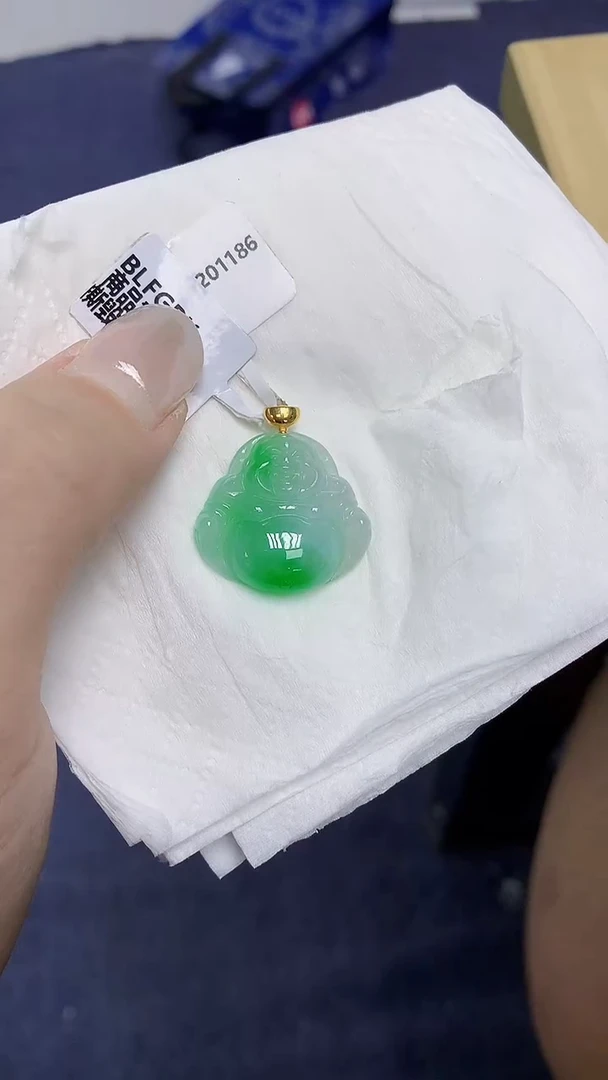 翡翠18K金镶嵌颈饰天然缅甸翡翠A货