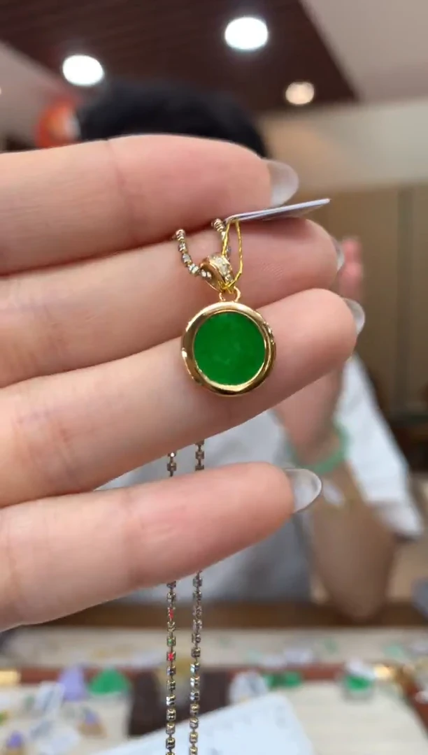 吊坠(不含链)未镶嵌翡翠圆牌
