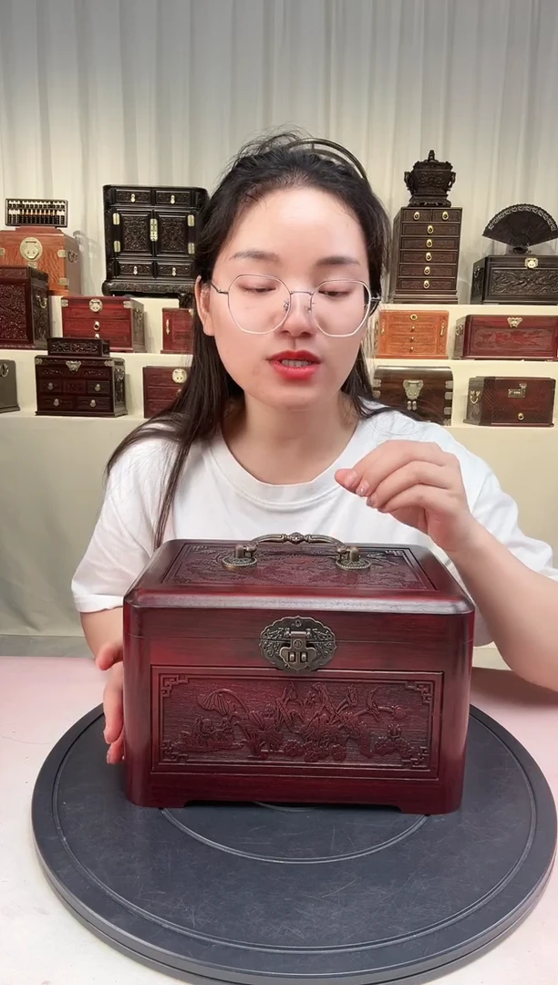 紫檀木类成套家具龙凤呈祥手提