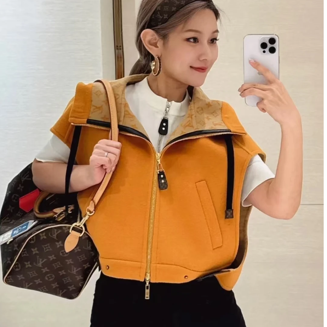 未使用 LouisVuitton/路易威登 老花连帽无袖马甲 棕色/34