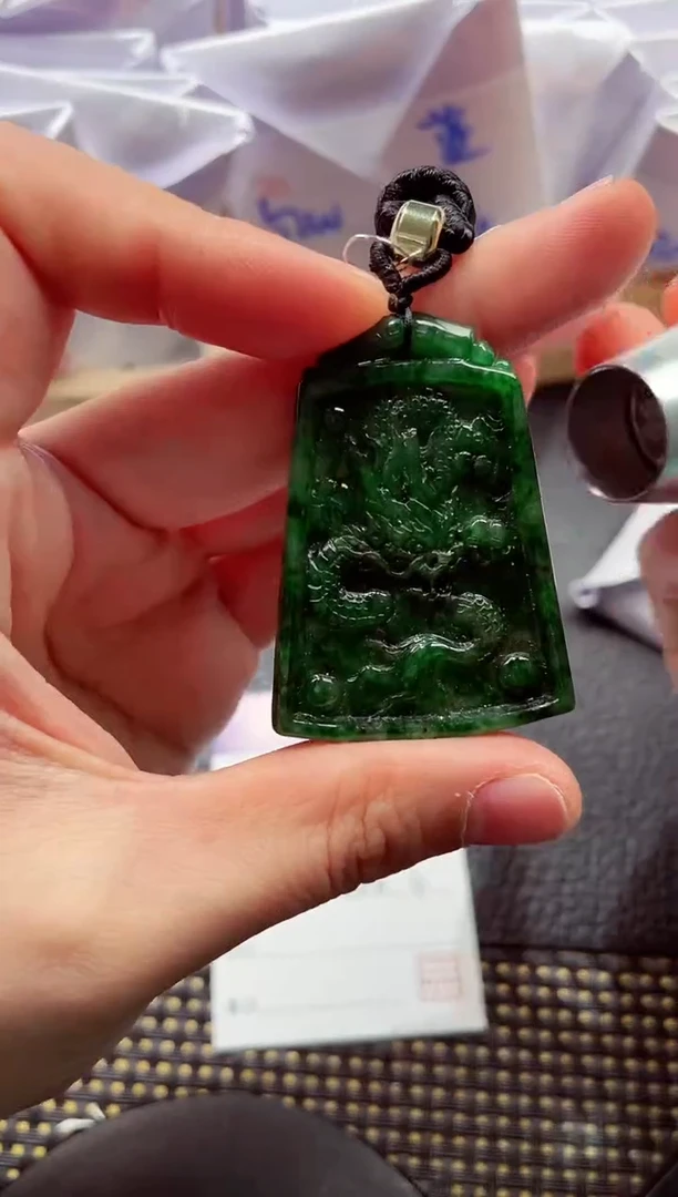 颈饰未镶嵌翡翠000111