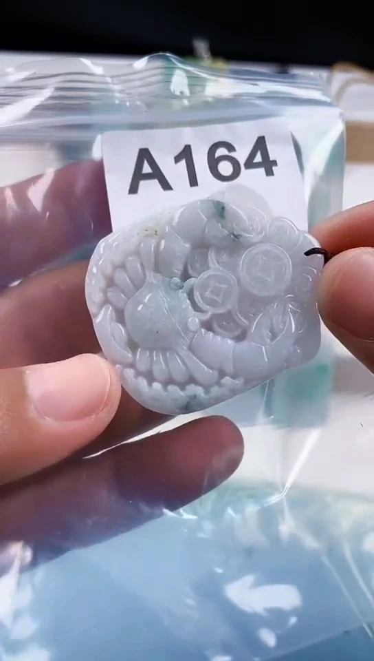 【闪购商品】翡翠挂件未镶嵌天然翡翠吊坠挂件