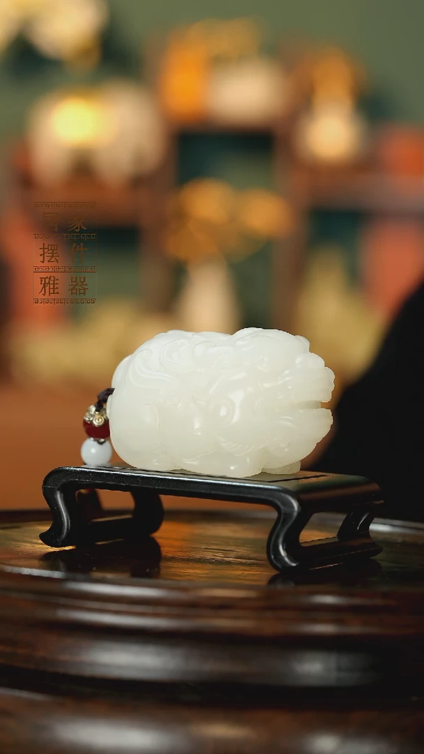 玉《纳福貔貅》摆件