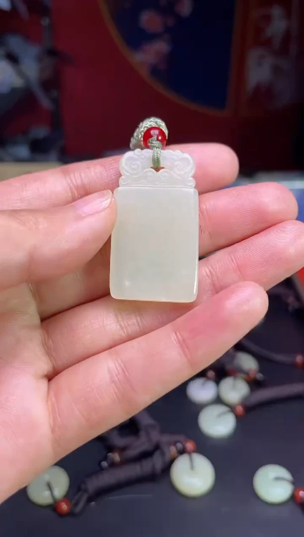 颈饰未镶嵌和田玉1