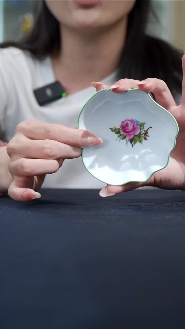 骨瓷婷婷中古器物如图所示91