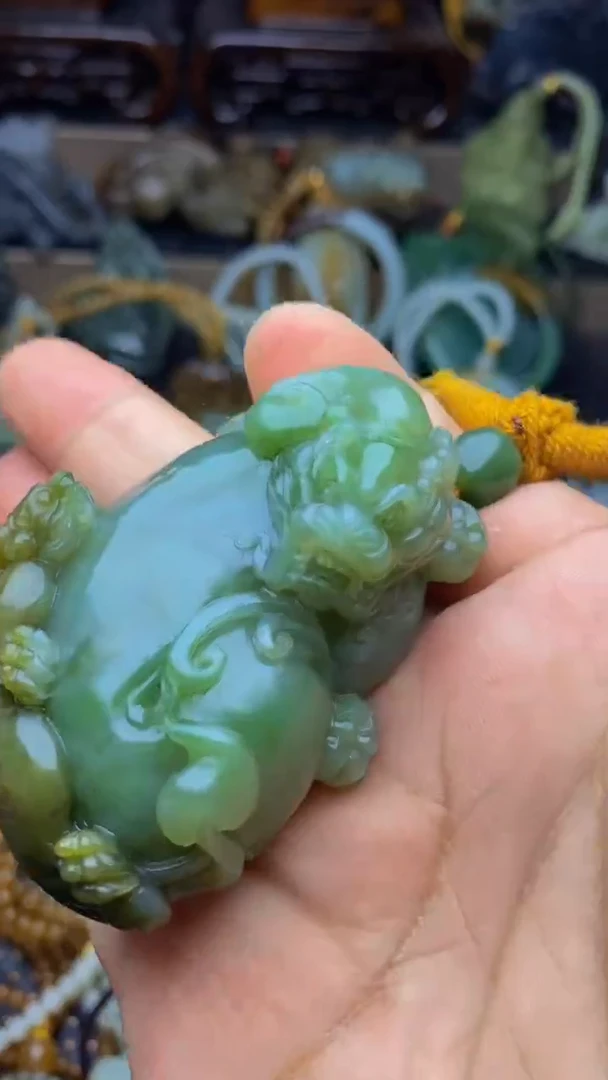 未镶嵌和田玉把件1