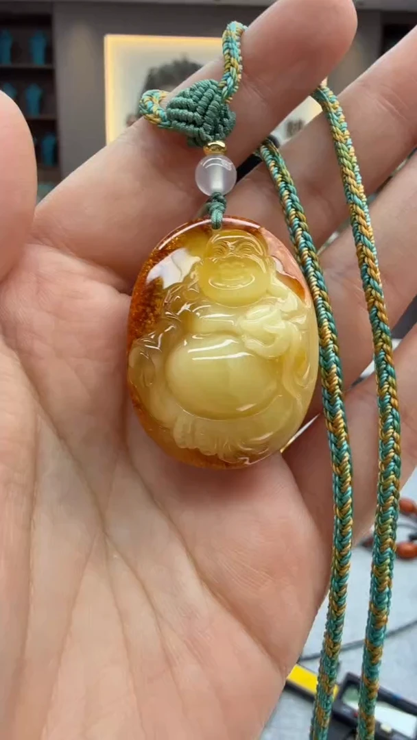 琥珀颈饰未镶嵌165秒拍号 假一罚三
