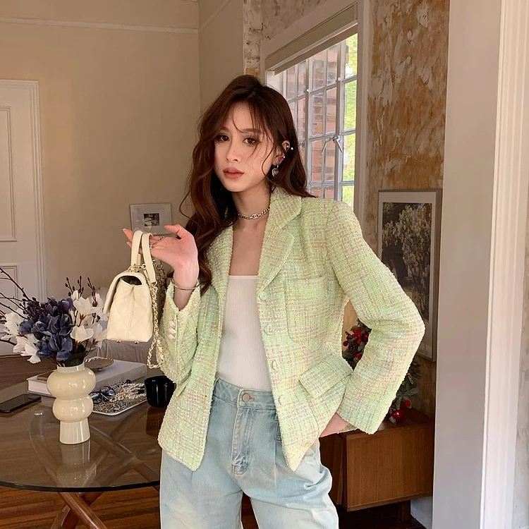 611-620 女装外套，默认微瑕