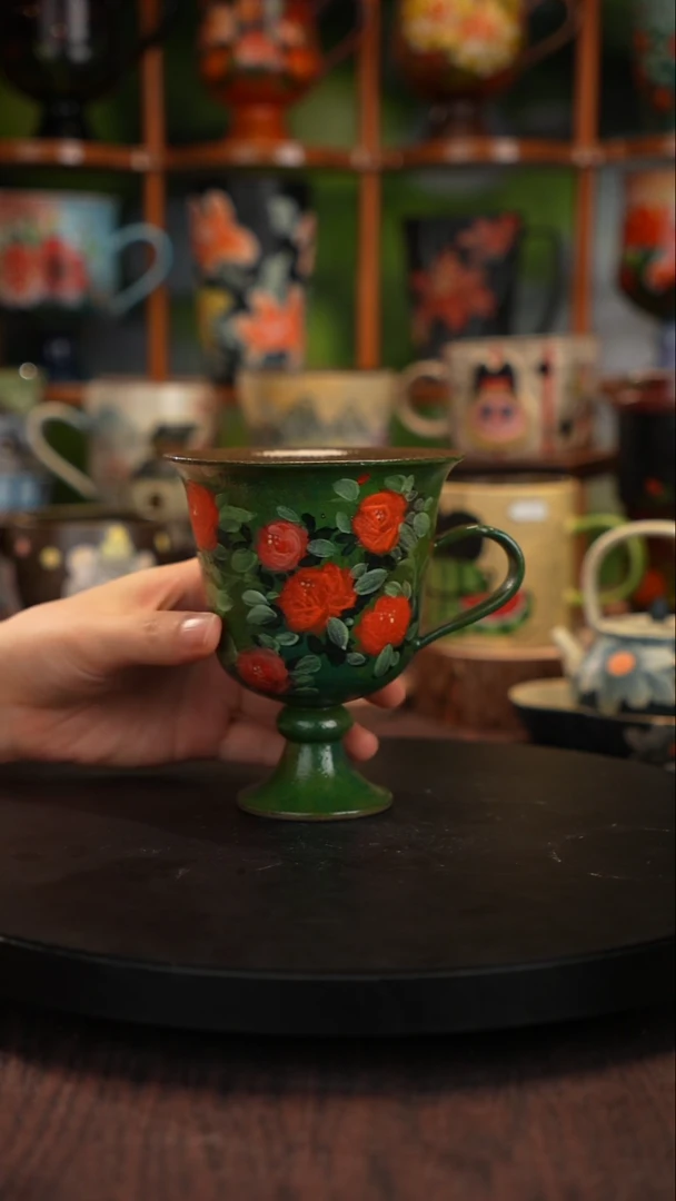 釉下手绘陶瓷高脚杯