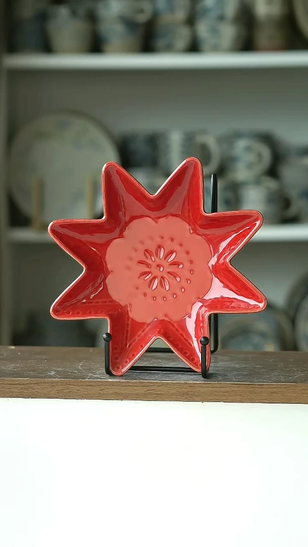 微瑕出西班牙zara红色甜品盘16cm@4-2@