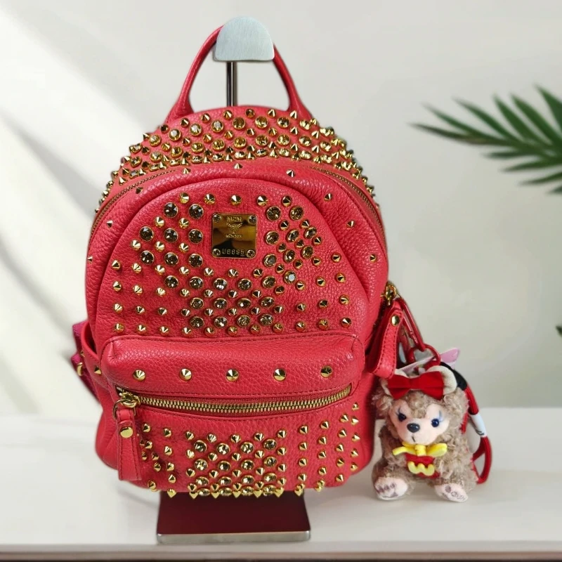 95新 MCM 红色金铆钉双肩包G24019540底长20*26