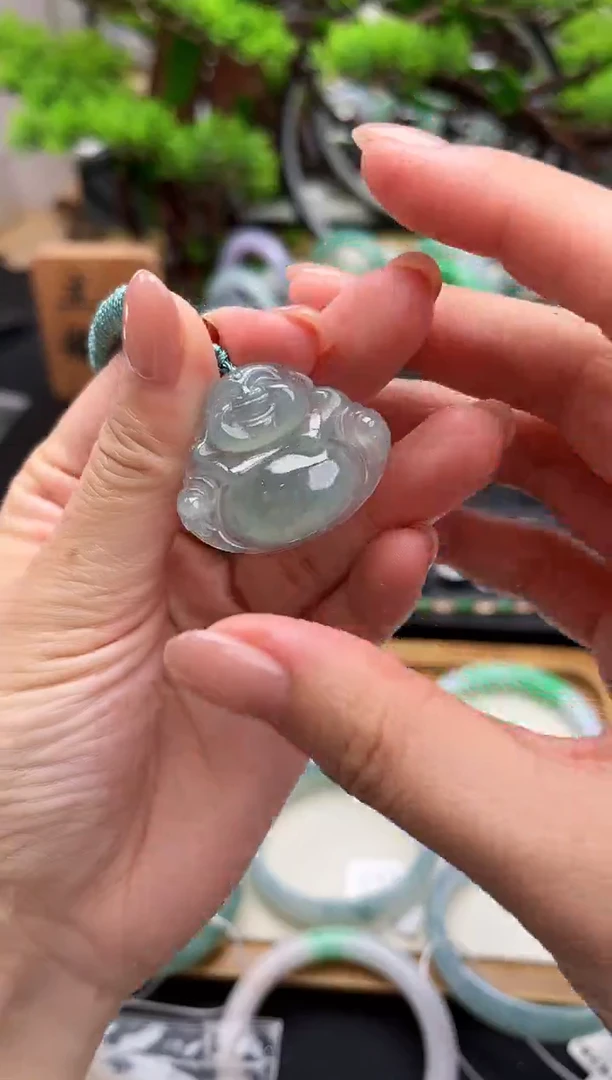 颈饰未镶嵌翡翠吊坠