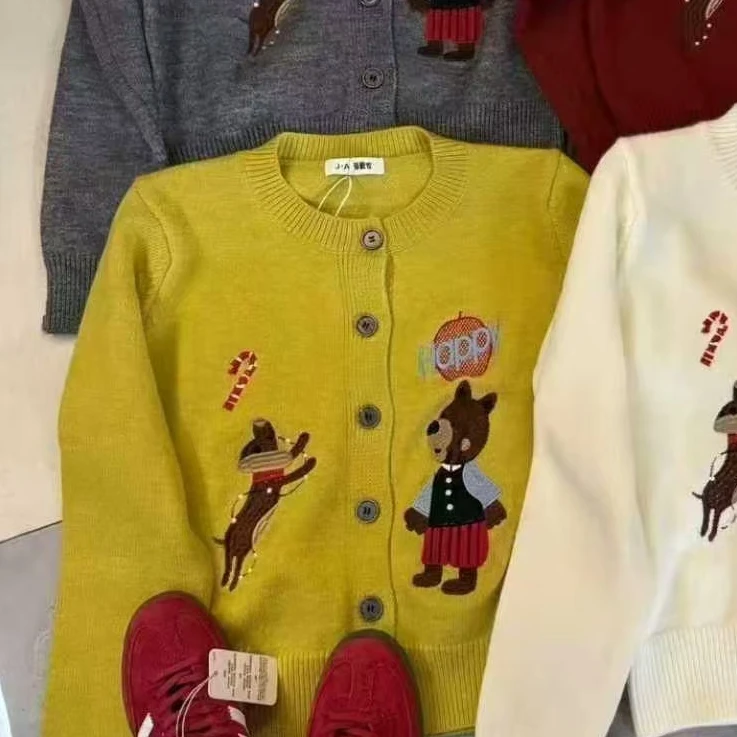 冬季新款重工设计感潮流气质时尚刺绣字母卡通小熊减龄针织开衫-Y