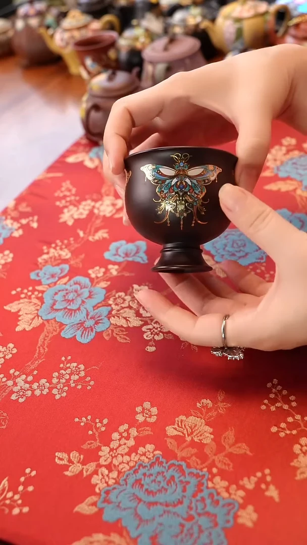 宜兴紫砂焐灰高足蝴蝶杯