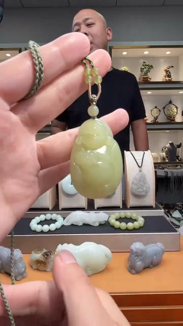 颈饰未镶嵌和田玉苏