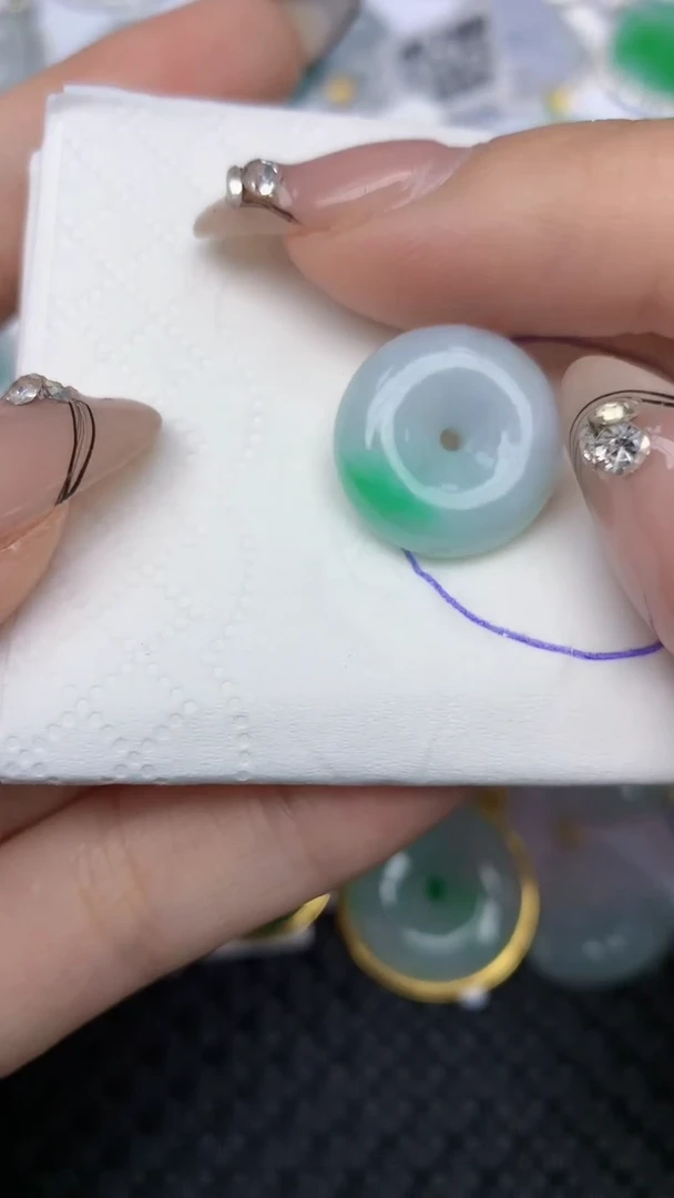 颈饰未镶嵌翡翠天然缅甸翡翠a货百元以上9元证书费自理