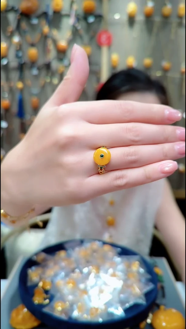 银S925镀金镶嵌蜜蜡珠宝奇石﹣B924蜜蜡戒指