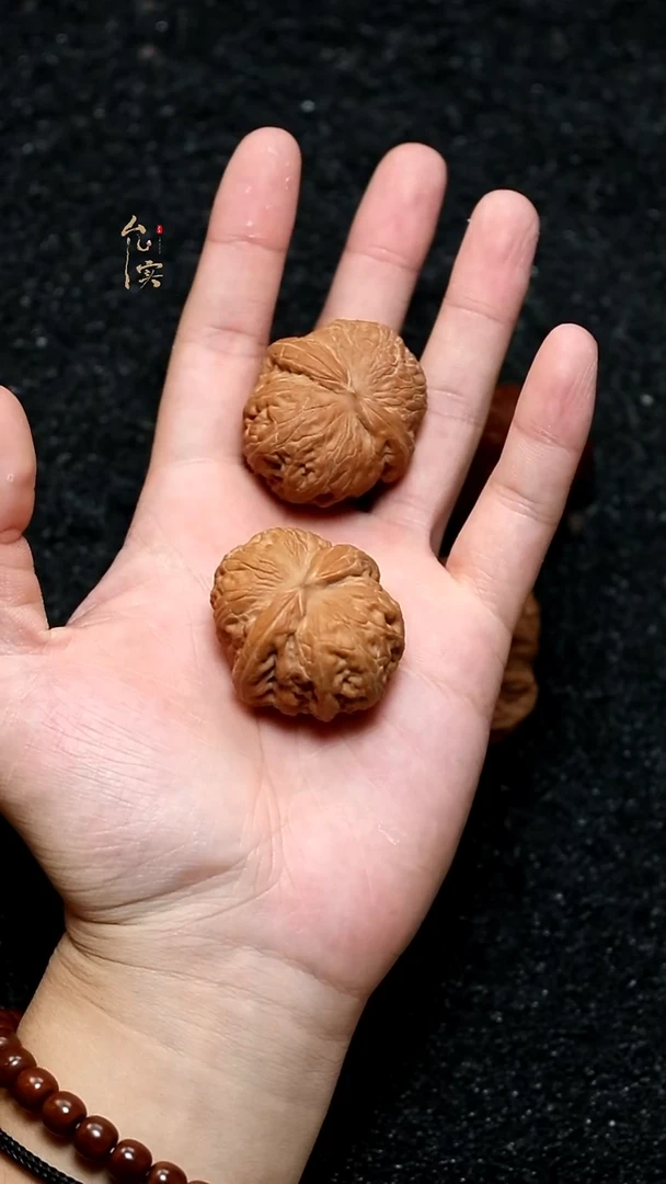 把件文玩核桃帅****️元宝