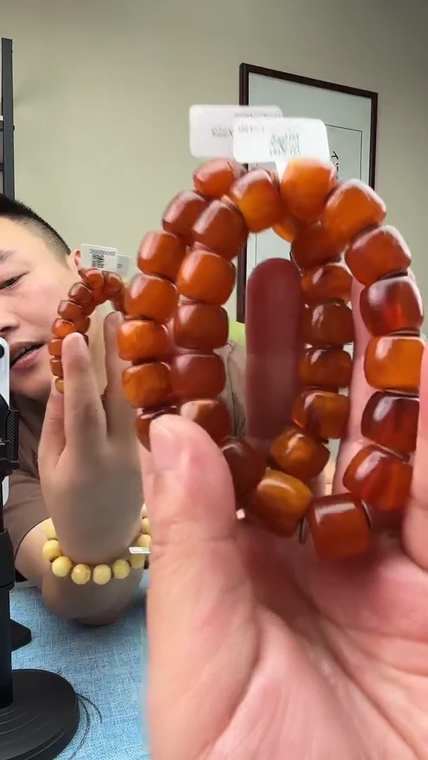 蜜蜡未镶嵌珠宝奇石H28，14植假一罚十多样性发其一H