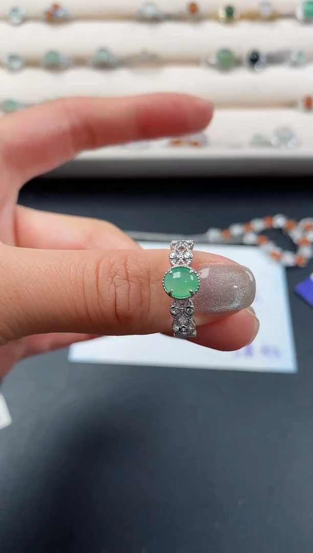 银S925镶嵌戒指翡翠6666666+3