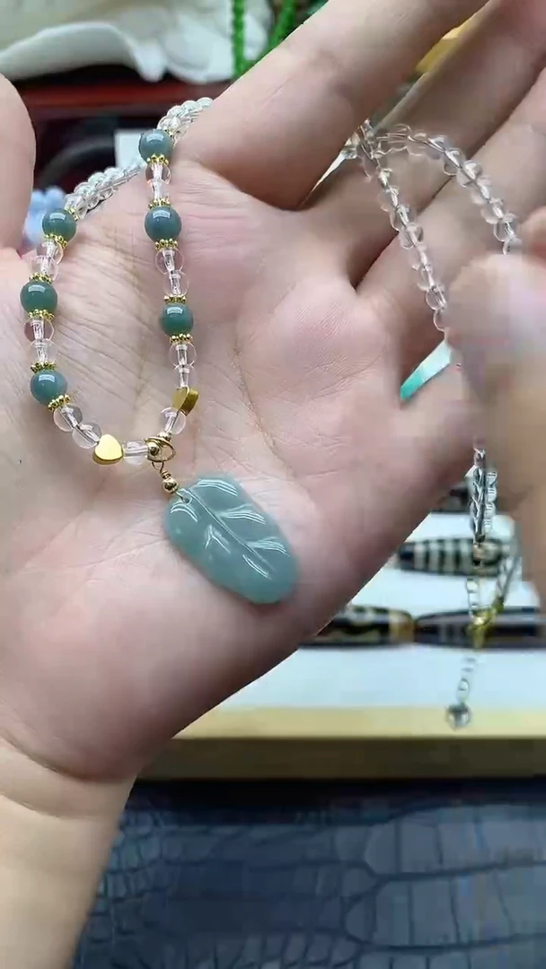 珐琅非金属白斐树叶吊坠