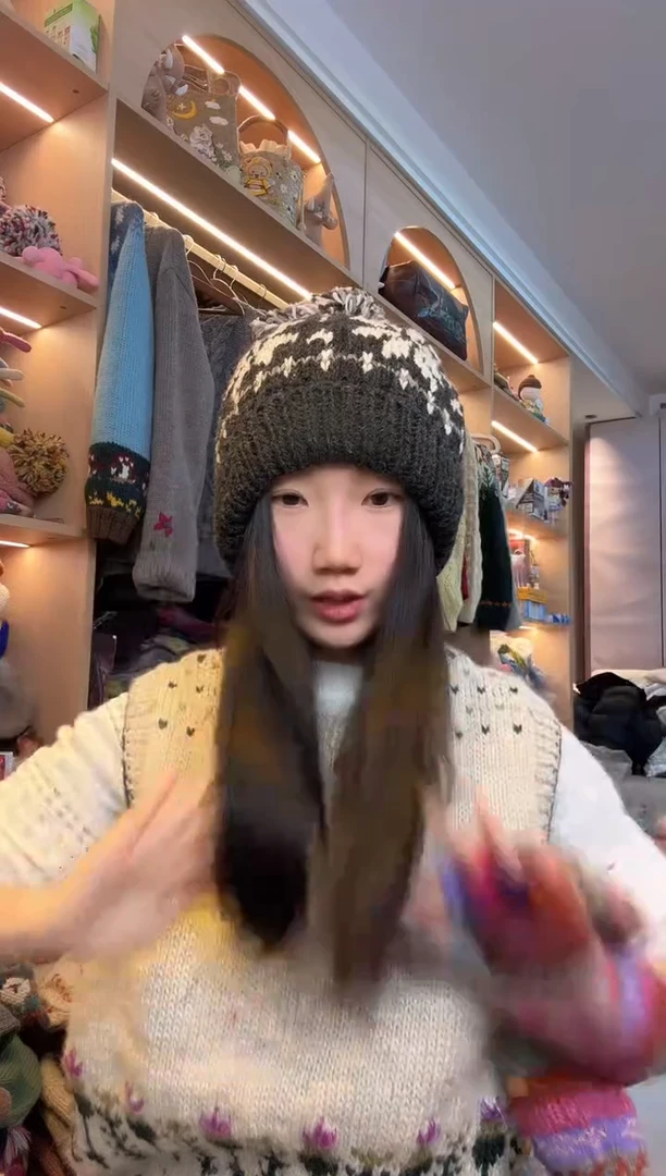 羊毛百羊毛黑色雪花翻边单球