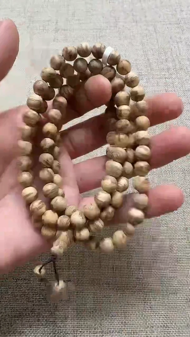 沉香手串鹧鸪斑0.7多圈