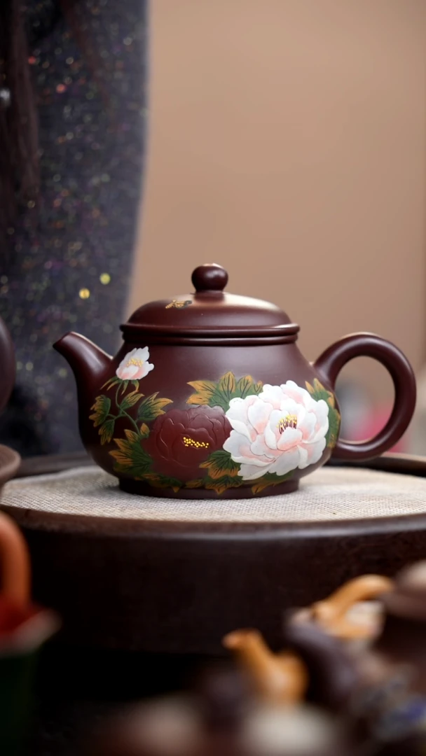 茶壶紫砂紫脂泥大潘壶泥绘双色牡丹
