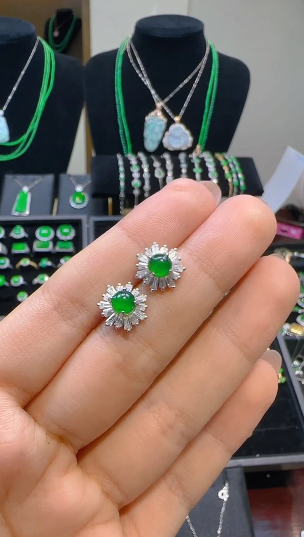 颈饰银S925镶嵌翡翠蛋面耳钉