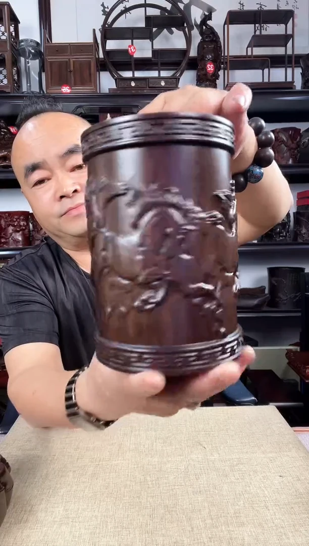 木大马笔筒老李红木工艺品