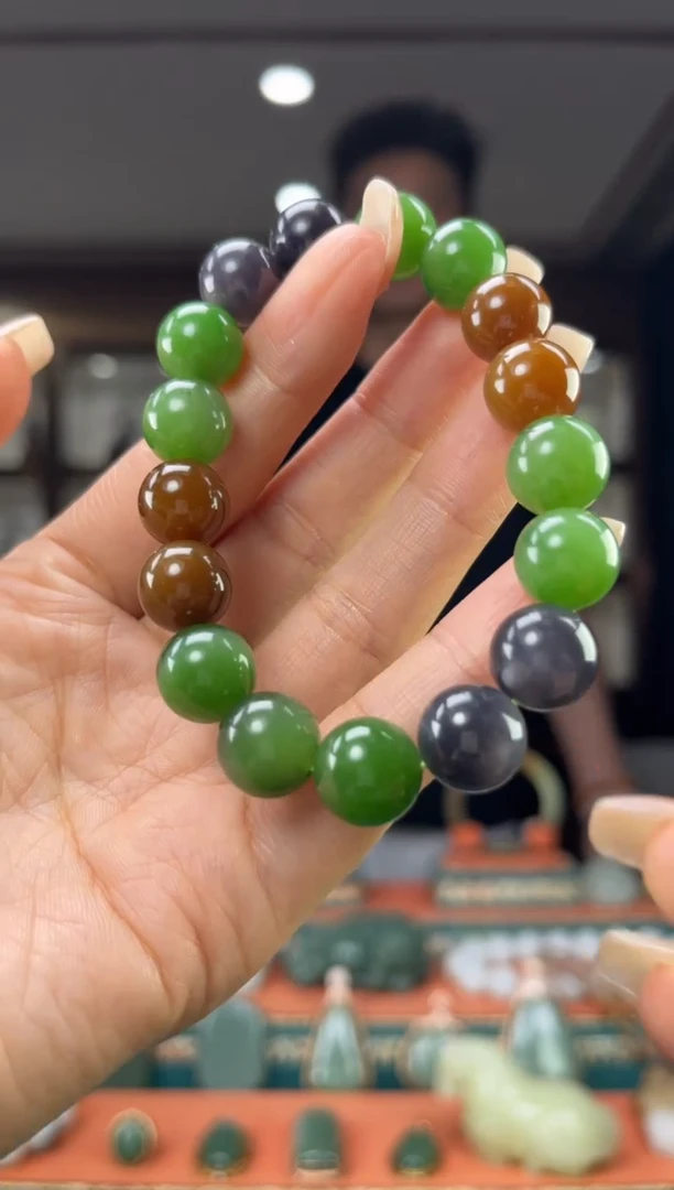 颈饰未镶嵌和田玉佩佩12mm左右