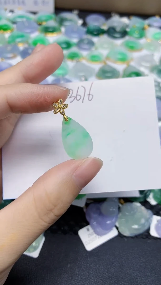 翡翠未镶嵌颈饰天然缅甸翡翠A货