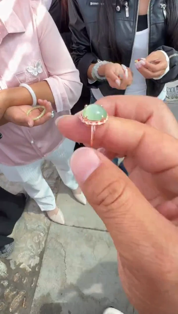 未镶嵌和田玉（糖玉）挂件和田玉