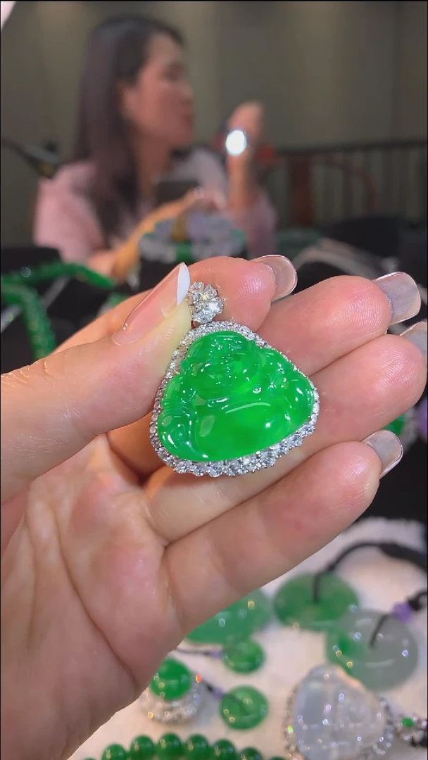 吊坠(不含链)18K金镶嵌翡翠吊坠