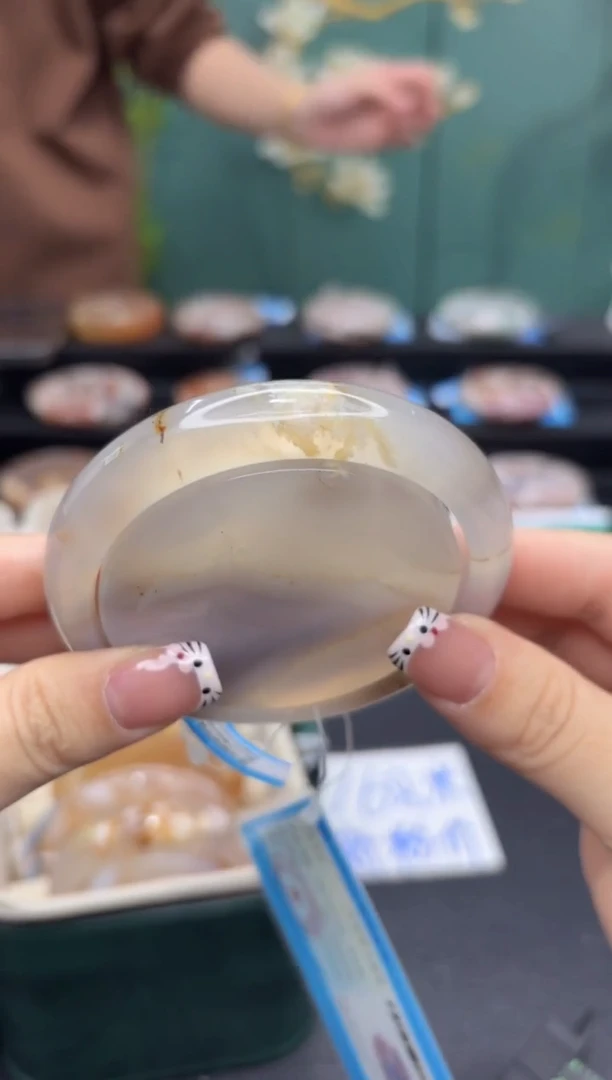 石英质玉未镶嵌手镯A1026(64圈赠送镯心)