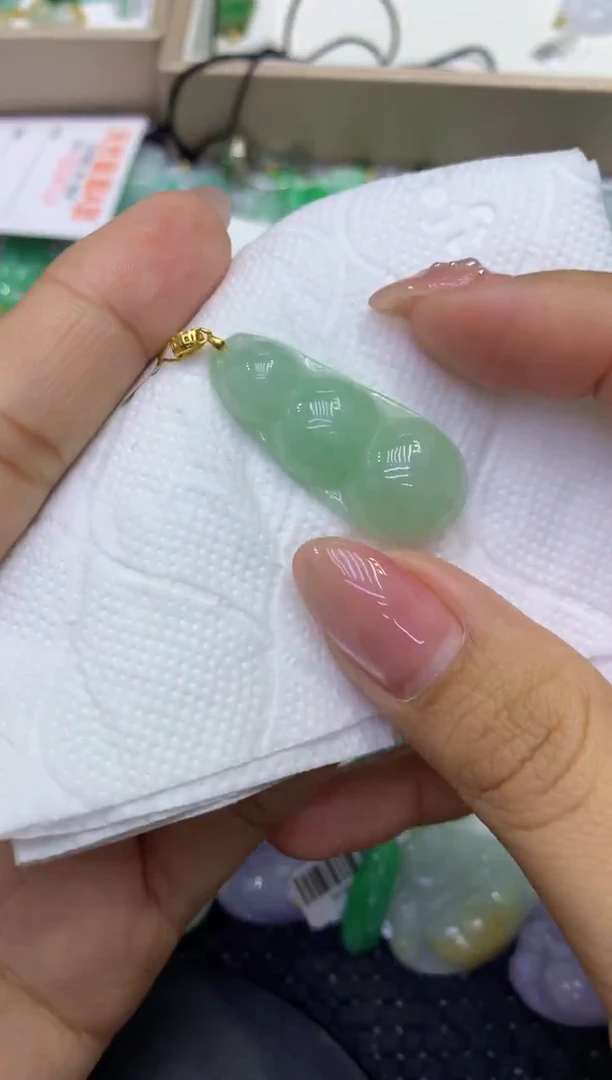 颈饰未镶嵌翡翠天然缅甸A货翡翠