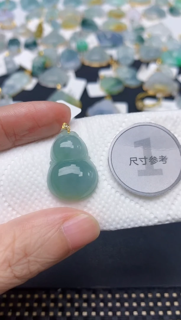 颈饰18K金镶嵌翡翠天然缅甸A货翡翠