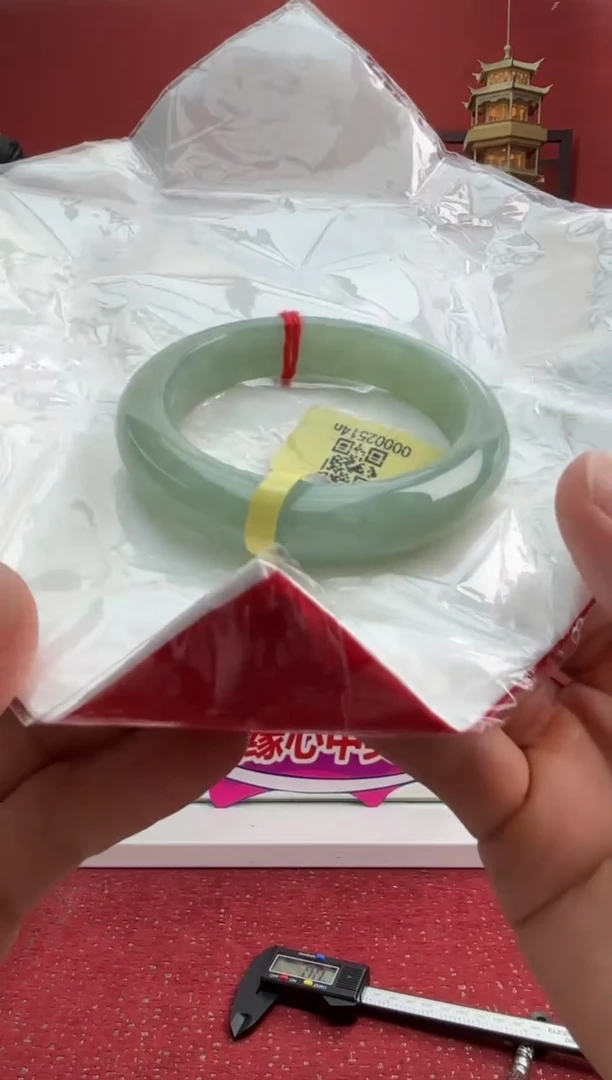 未镶嵌手镯翡翠小***柔翡翠手镯1