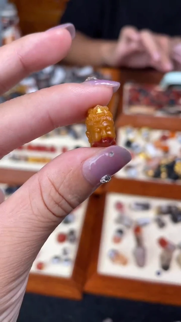 玛瑙/玉髓颈饰未镶嵌14包浆观音