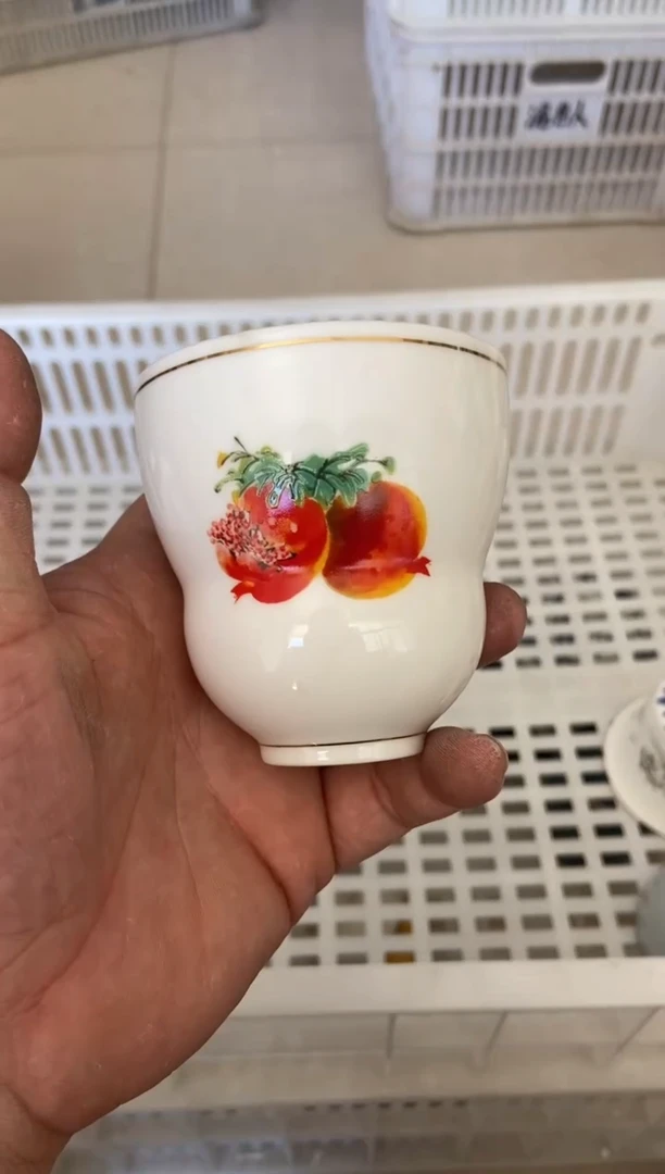 无运费险有瑕疵的摄影的产品有使用过的痕迹有点脏介意勿拍