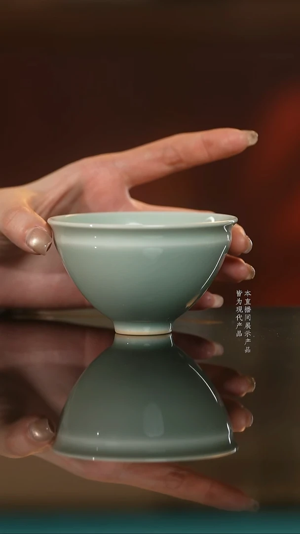 豆青束口鸡心杯豆青束口鸡心杯