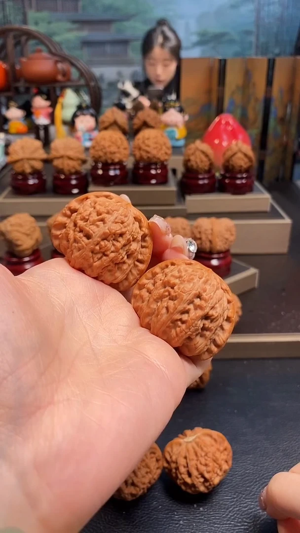 【闪购商品】文玩核桃吊坠H597白狮子43