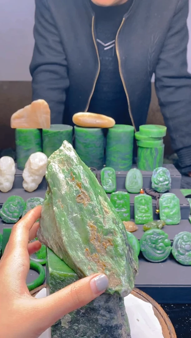 未镶嵌和田玉珠宝半成品1