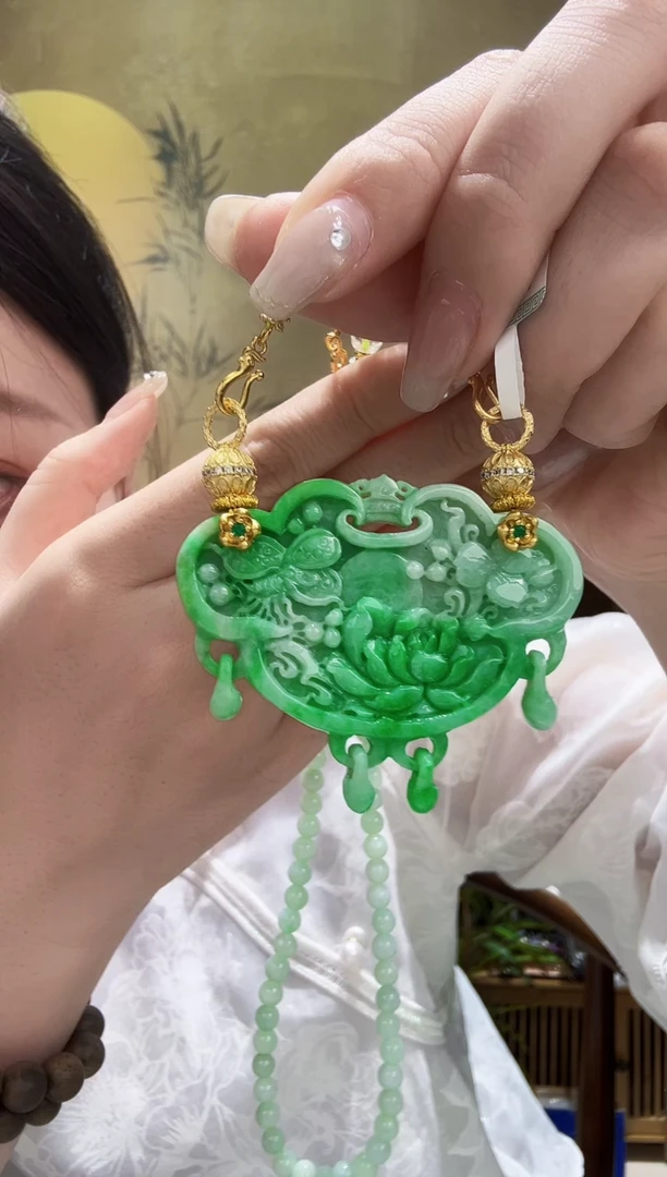 颈饰未镶嵌翡翠匿*吊坠