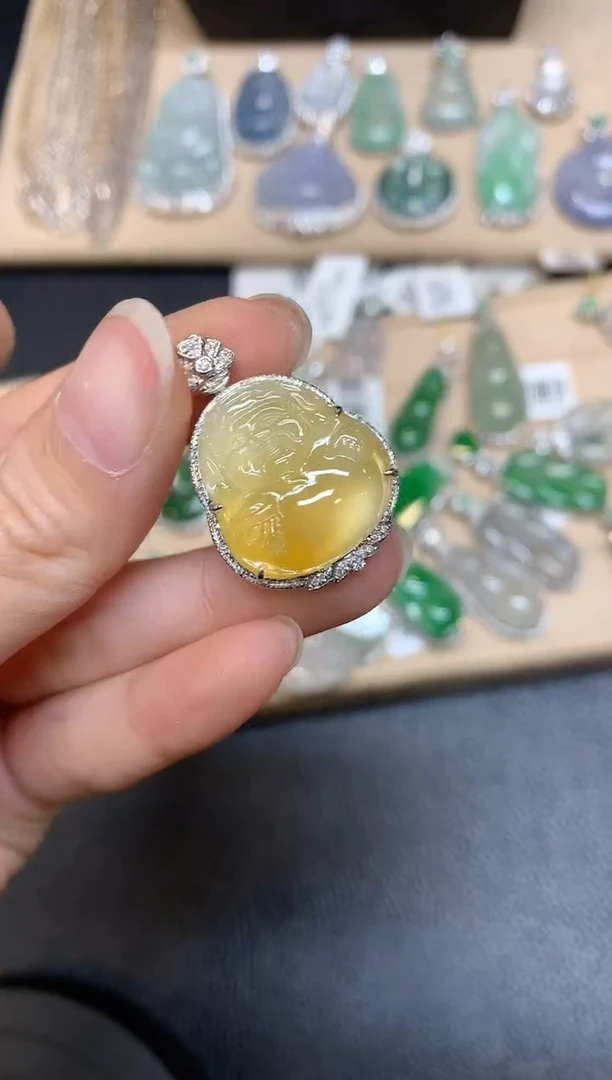 【闪购商品】翡翠颈饰18K金镶嵌财神【无服务费