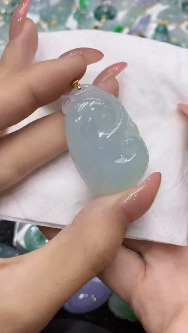 颈饰18K金镶嵌翡翠111111111111